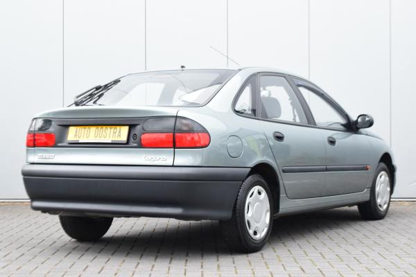 Renault Laguna 1.8 RN 25dkm!