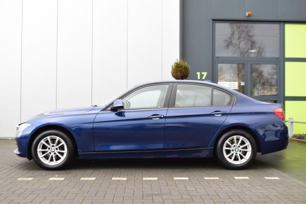 BMW 3 Serie 318i Executive Automaat Led Navi Pdc