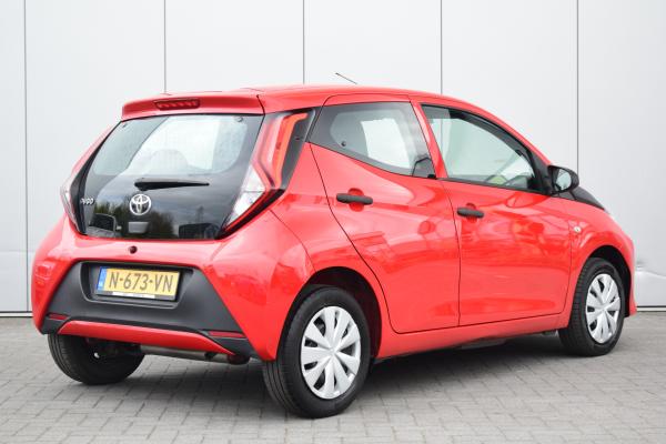 Toyota Aygo 1.0 VVT-i x-fun Airco Audio/Bluetooth Led