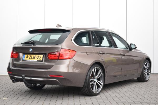 BMW 3 Serie Touring 316d Automaat Executive Luxery-Line Sportstoelen 19' M-Sport-LMV Navi Trekhaak