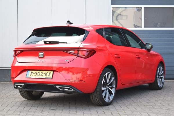 SEAT Leon 1.5 eTSI FR Launch Edition Tech/pack Led Camera Stoelverwarming