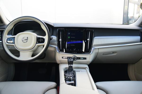 Volvo S90 2.0 D4 Momentum Leer/Verwarmd Schuifdak HU Digi/Cockpit