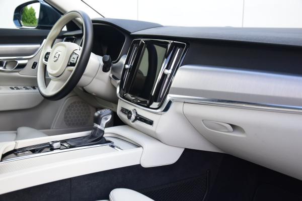 Volvo S90 2.0 D4 Momentum Leer/Verwarmd Schuifdak HU Digi/Cockpit