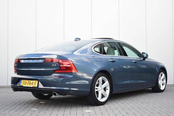 Volvo S90 2.0 D4 Momentum Leer/Verwarmd Schuifdak HU Digi/Cockpit