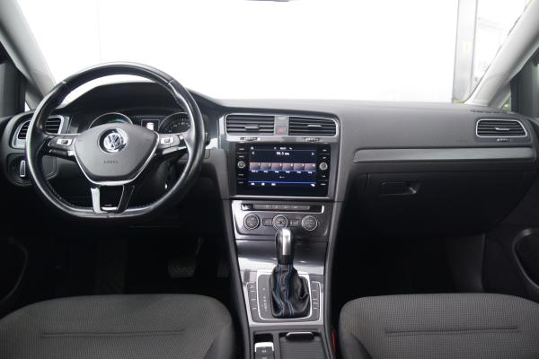 Volkswagen e-Golf E-DITION Warmtepomp Led Navi Spiegel/Bestuurders/Assistentiepakket