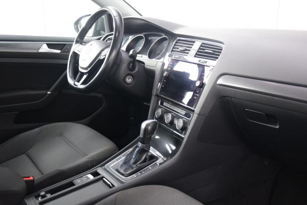 Volkswagen e-Golf E-DITION Warmtepomp Led Navi Spiegel/Bestuurders/Assistentiepakket