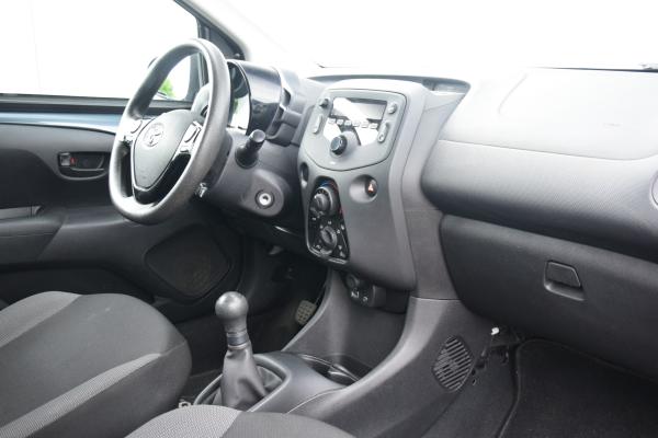 Toyota Aygo 1.0 VVT-i x-fun Airco Audio/Bluetooth