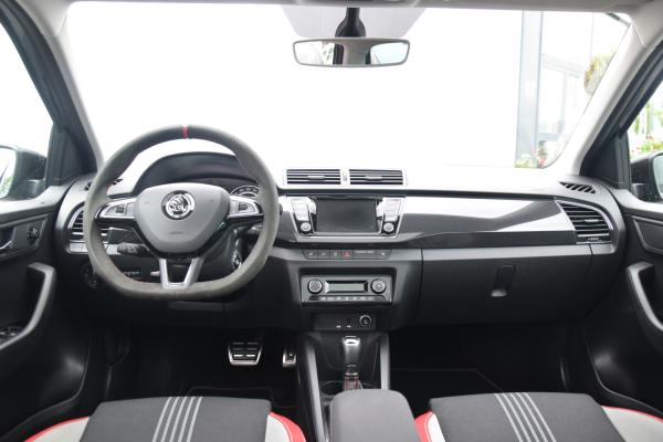 Škoda Fabia 1.0 TSI Monte Carlo Pano/Dak Stoelverwarming Navi/Camera Priv/Glass Ecc Acc