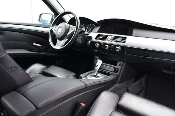 BMW 5 Serie Touring 520i Corporate Lease Introduction Navi Leer Trekhaak/wegklapbaar