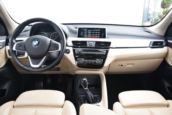 BMW X1 sDrive18i Centennial High Executive Leer/Sportstoelen/Verwarmd Navi/Camera Eerste eigenaar 109dkm!