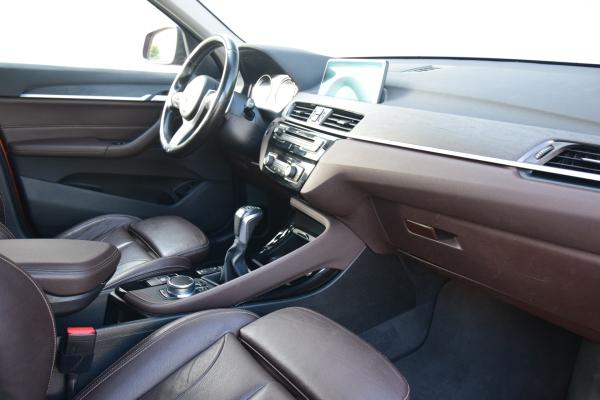 BMW X1 xDrive25d High Executive X-Line Pano/Dak Leer/Sport/Verwarmd Trekhaak/wegklapbaar