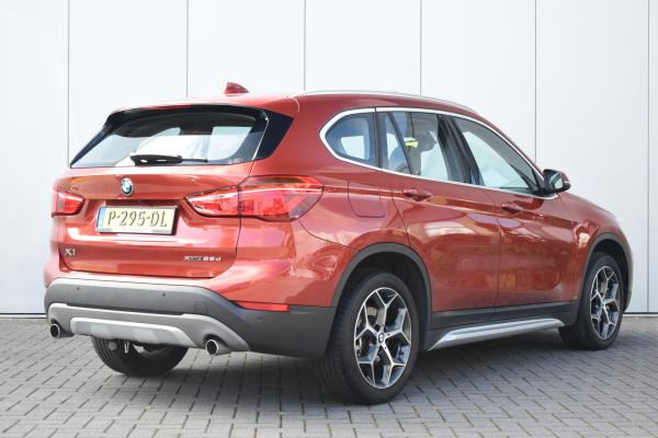 BMW X1 xDrive25d High Executive X-Line Pano/Dak Leer/Sport/Verwarmd Trekhaak/wegklapbaar