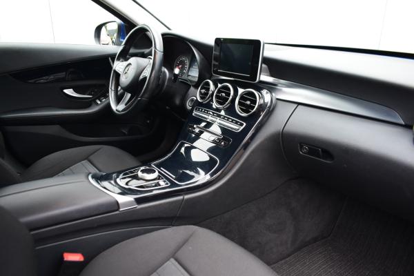 Mercedes-Benz C-Klasse Estate 300 CDI HYBRID Ambition Avantgarde Trekhaak/wegklapbaar