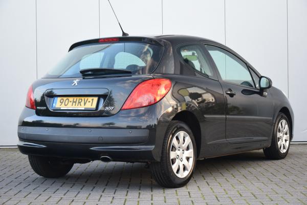 Peugeot 207 1.4 VTi Look VERKOCHT