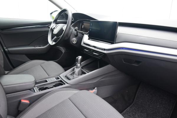 Škoda Octavia Combi 1.0 TSI Business Edition Priv/Glass Navi/Carplay Digi/Cockpit Led Pdc