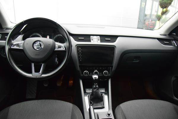 Škoda Octavia Combi 1.0 TSI Greentech Style Business Led Navi/Camera Stoelverwarming Priv/Glass