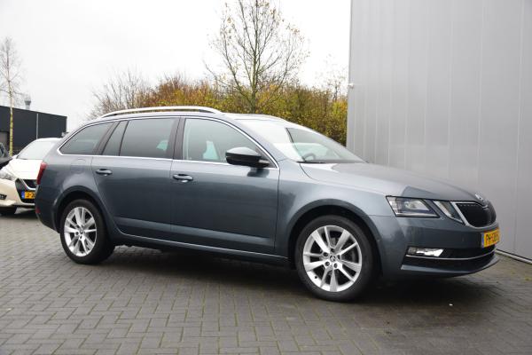 Škoda Octavia Combi 1.0 TSI Greentech Style Business Led Navi/Camera Stoelverwarming Priv/Glass