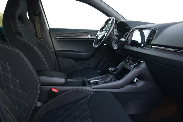 Škoda Karoq 1.5 TSI ACT Sportline Business Led Stoel/Stuurverwarming Priv/Glass Trekhaak