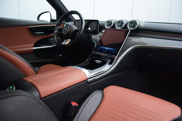 Mercedes-Benz C-Klasse Estate 300 d AMG Line Pano/Dak HU Burmeister Leer/Verwarmd