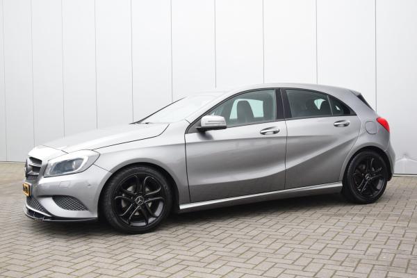 Mercedes-Benz A-Klasse 180 Edition Navigatie Style-Licht/zichtpakket Bi-Xenon 18'LMV