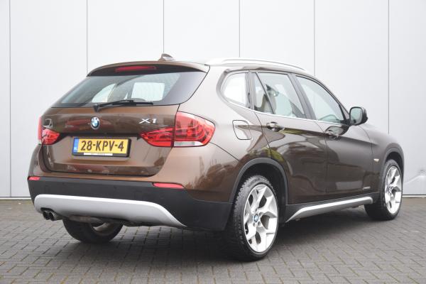 BMW X1 xDrive28i Executive Leer/Sportstoelen/Verwarmd Pano/Dak Navi/Camera Bi-Xenon