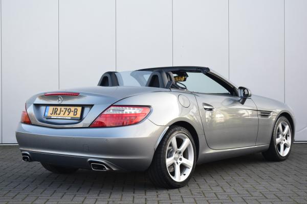 Mercedes-Benz SLK 200 Automaat Leer/Verwarmd Pano Navi Pdc Xenon
