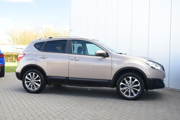 Nissan QASHQAI 2.0 Connect Edition Pano/dak Trekhaak