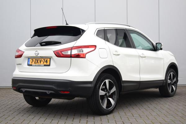 Nissan QASHQAI 1.2 Connect Edition Pano/Dak Priv/Glass Navi/Dab
