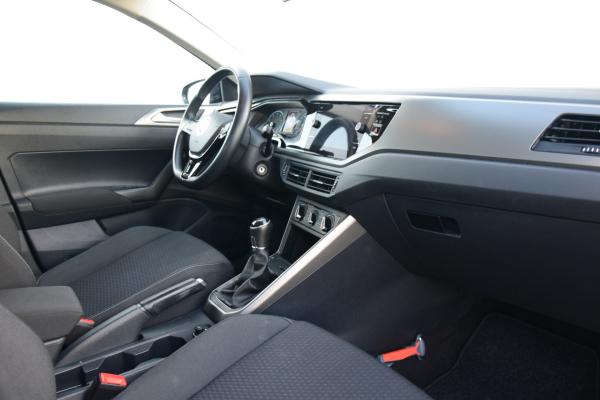 Volkswagen Polo 1.0 TSI Comfortline Navi/Carplay Pdc/Voor/achter 81dkm!