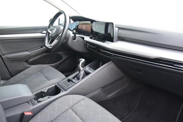 Volkswagen Golf 1.0 TSI Life Digi/Cockpit Carplay/Dab Priv/Glass Led