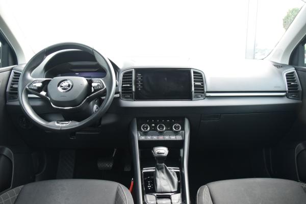 Škoda Karoq 1.5 TSI ACT Business Edition Navi/Dab Pdc/Voor/Achter/Assistent Stoelverwarming