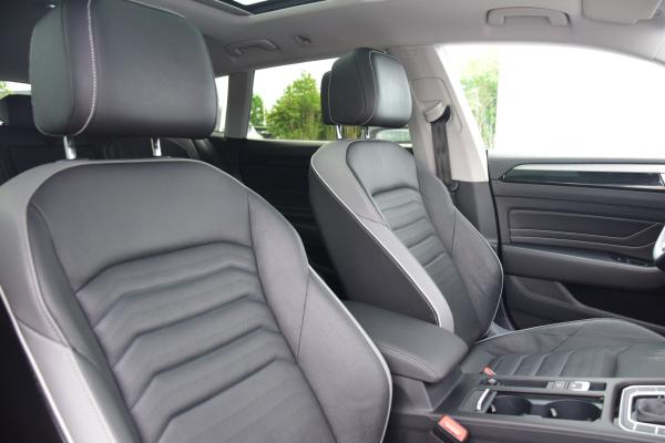 Volkswagen Arteon Shooting Brake 2.0 TDI R-Line Business+ Pano Leer/Verwarmd Priv/Glass Vol Vol!