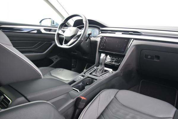 Volkswagen Arteon Shooting Brake 2.0 TDI R-Line Business+ Pano Leer/Verwarmd Priv/Glass Vol Vol!