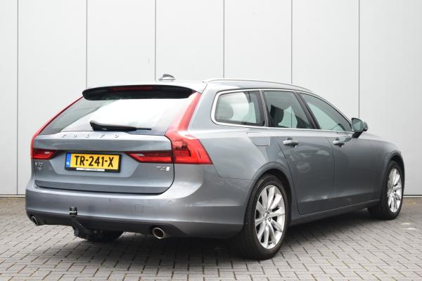 Volvo V90 2.0 T4 Momentum Business/Parkeer/Winterline/pakket