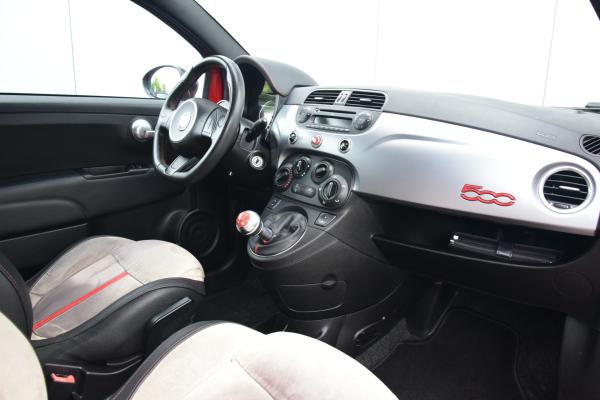 Fiat 500 0.9 TwinAir Plus Sport Kit Abarth Priv/Glass Sportstoelen/Alcantara Bi-Color