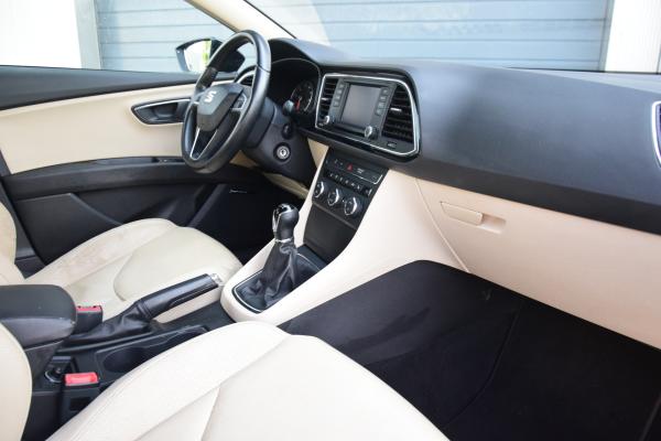SEAT Leon 1.4 TSI Style Navi Leer/stoelverwarming Sound/pakket Pdc