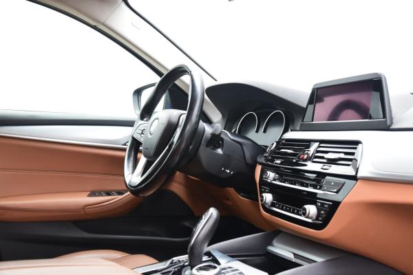 BMW 5 Serie 520d EDE High Executive Camera Display-Key Led Trekhaak/Elektrisch