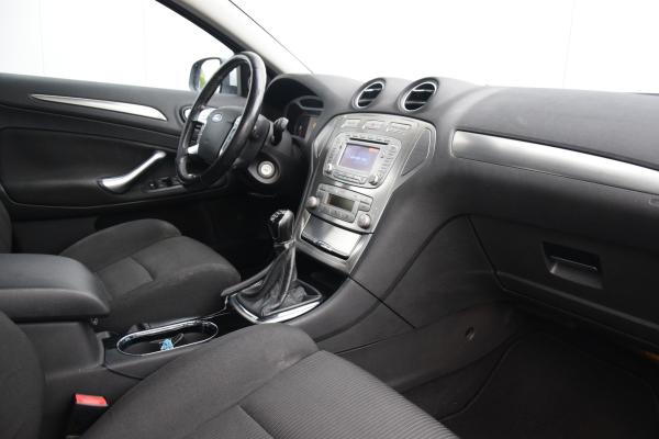 Ford Mondeo Wagon 2.0-16V Limited Navi Ecc Cruise Pdc Trekhaak