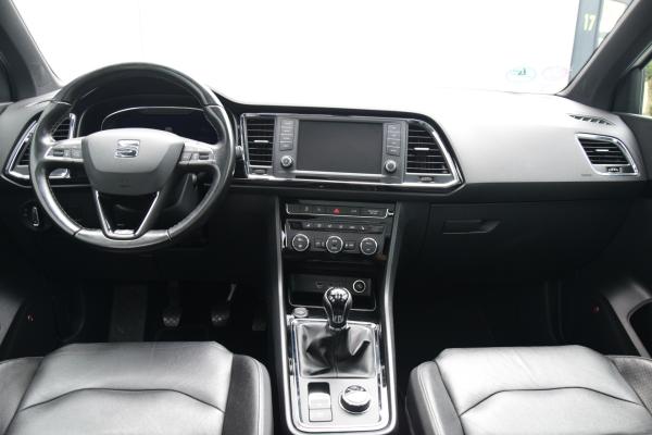 SEAT Ateca 1.5 TSI Xcellence Business Intense Pano Camera/360 Leer/Verwarmd Led Trekhaak/wegklapbaar