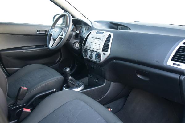 Hyundai i20 1.2i DynamicVersion 60dkm!