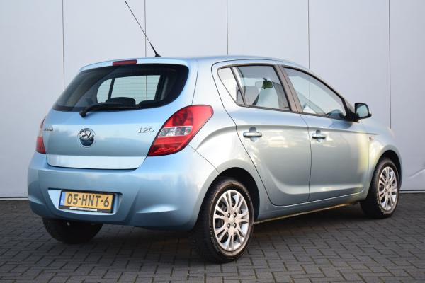 Hyundai i20 1.2i DynamicVersion 60dkm!