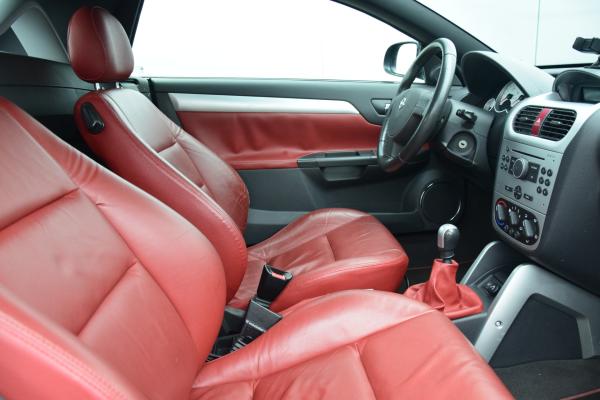 Opel Tigra TwinTop 1.8-16V Temptation Leer/Stoelverwarming Tweede eigenaar! 148dkm