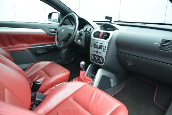 Opel Tigra TwinTop 1.8-16V Temptation Leer/Stoelverwarming Tweede eigenaar! 148dkm