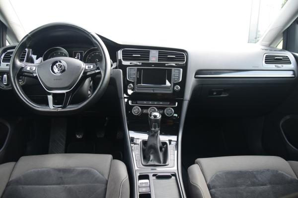 Volkswagen Golf 1.2 TSI Highline Ecc Cruise Priv/Glass Licht/pakket Trekhaak