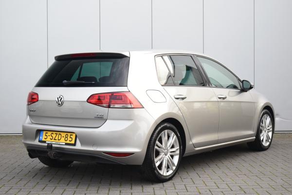 Volkswagen Golf 1.2 TSI Highline Ecc Cruise Priv/Glass Licht/pakket Trekhaak