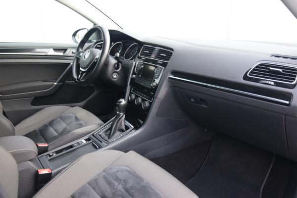 Volkswagen Golf 1.2 TSI Highline Ecc Cruise Priv/Glass Licht/pakket Trekhaak